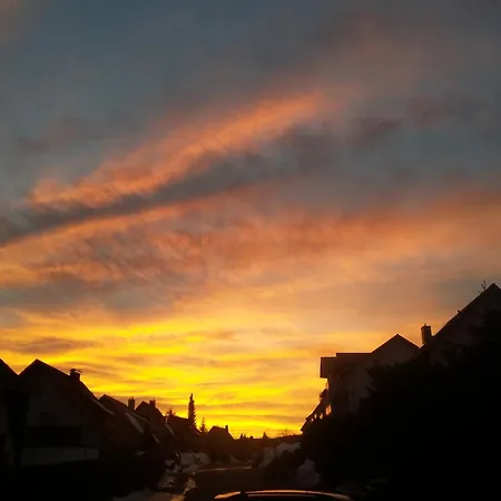 Surki's Loggia An Der Sonne * 슈룩흐제