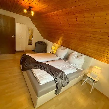 Surki's Loggia An Der Sonne * 슈룩흐제