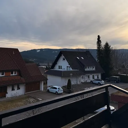Surki's Loggia An Der Sonne * 슈룩흐제